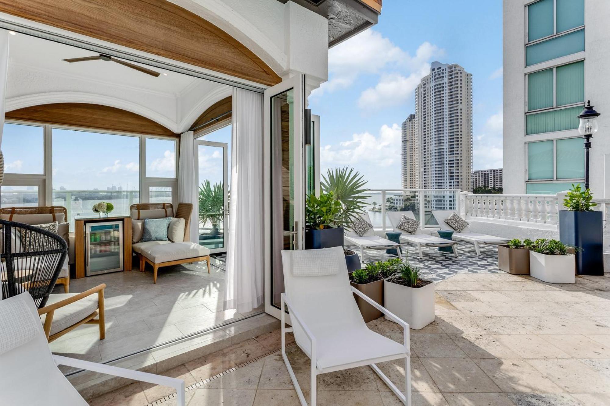 Intercontinental Miami By Ihg Hotel Exterior foto Balcony